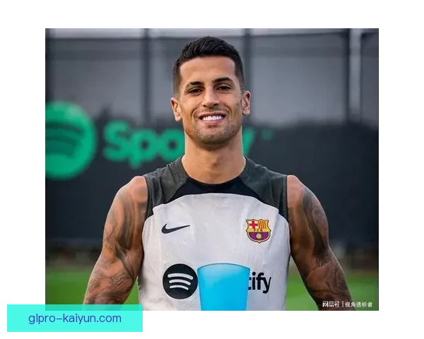 坎塞洛在本赛季多面手角色中展现出状态回暖的趋势，成为球队战术的重要支柱。