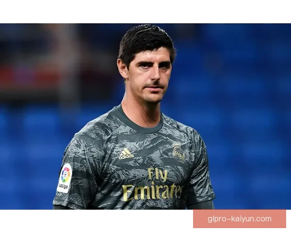 库尔图瓦持续表现稳健，西甲金手套奖争夺战吸引关注